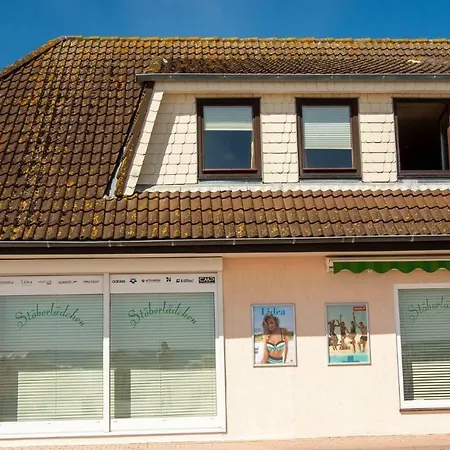 Strandhaus-nr-9-og-links